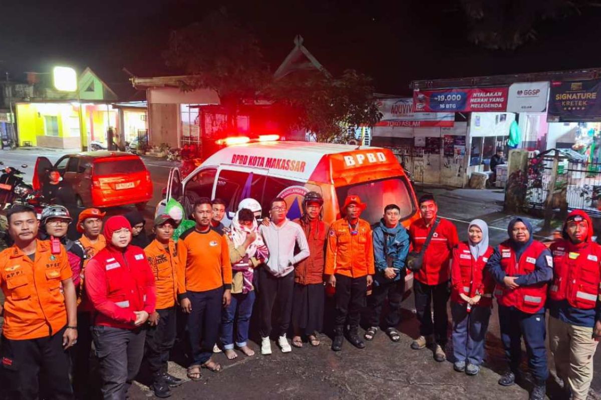 13 warga terjebak banjir di kawasan Air Terjun Barayya Sungai Jeneberang