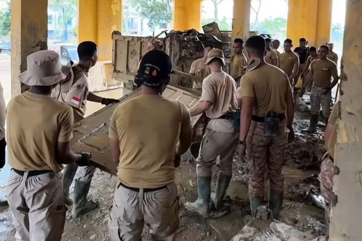 Praja IPDN gencarkan bersih-bersih kantor pemda di Aceh