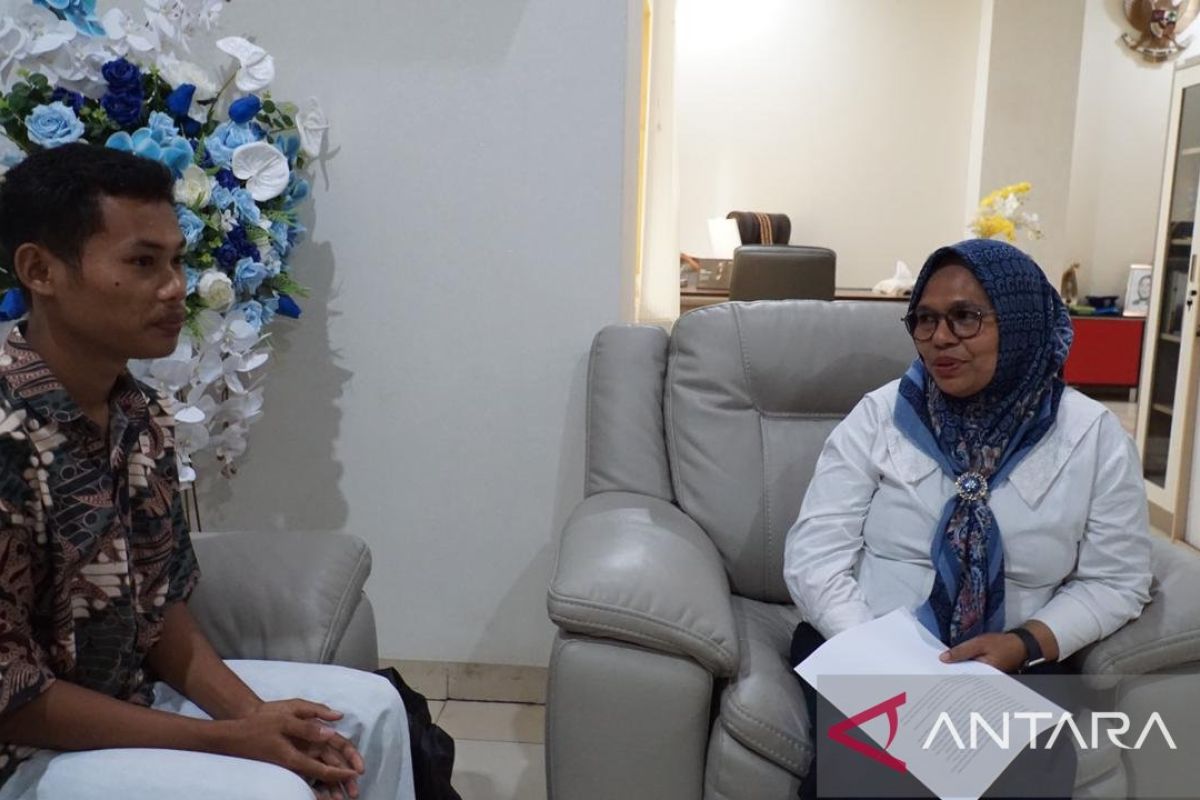 Unpatti salurkan bantuan kepada mahasiswa Sumatera terdampak bencana