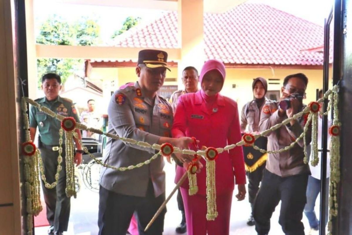 Kapolres Pemalang resmikan aula Polsek Randudongkal