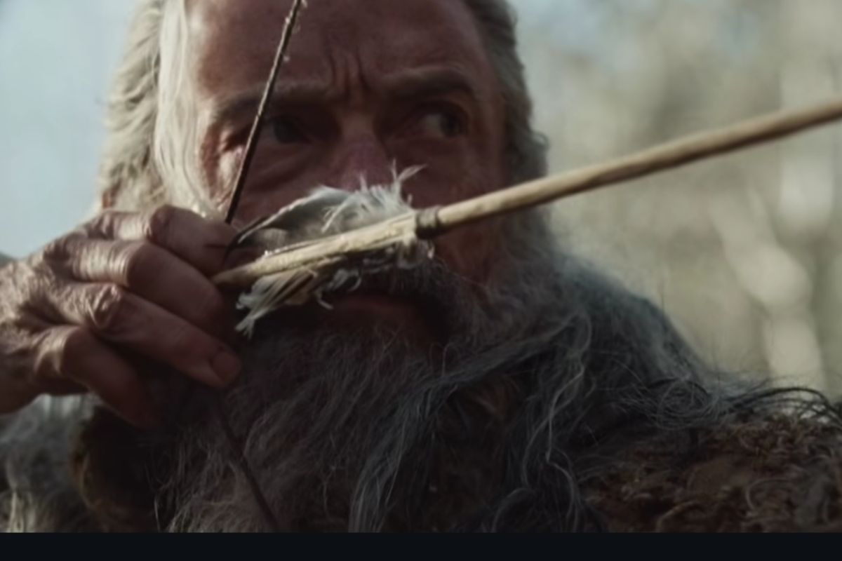 Hugh Jackman tampil dengan janggut putih di "The Death of Robin Hood"