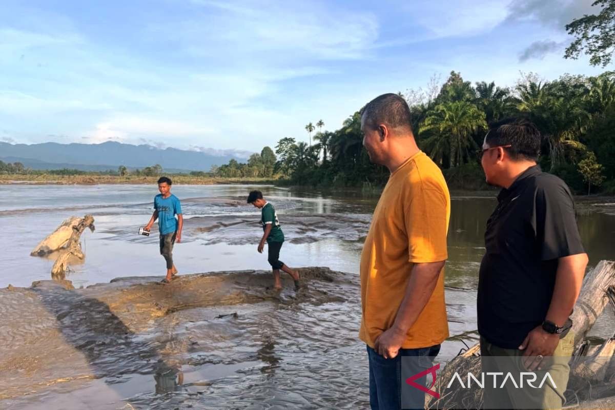 Pemkab Nagan Raya kerahkan tim pantau munculnya gelembung diduga gas