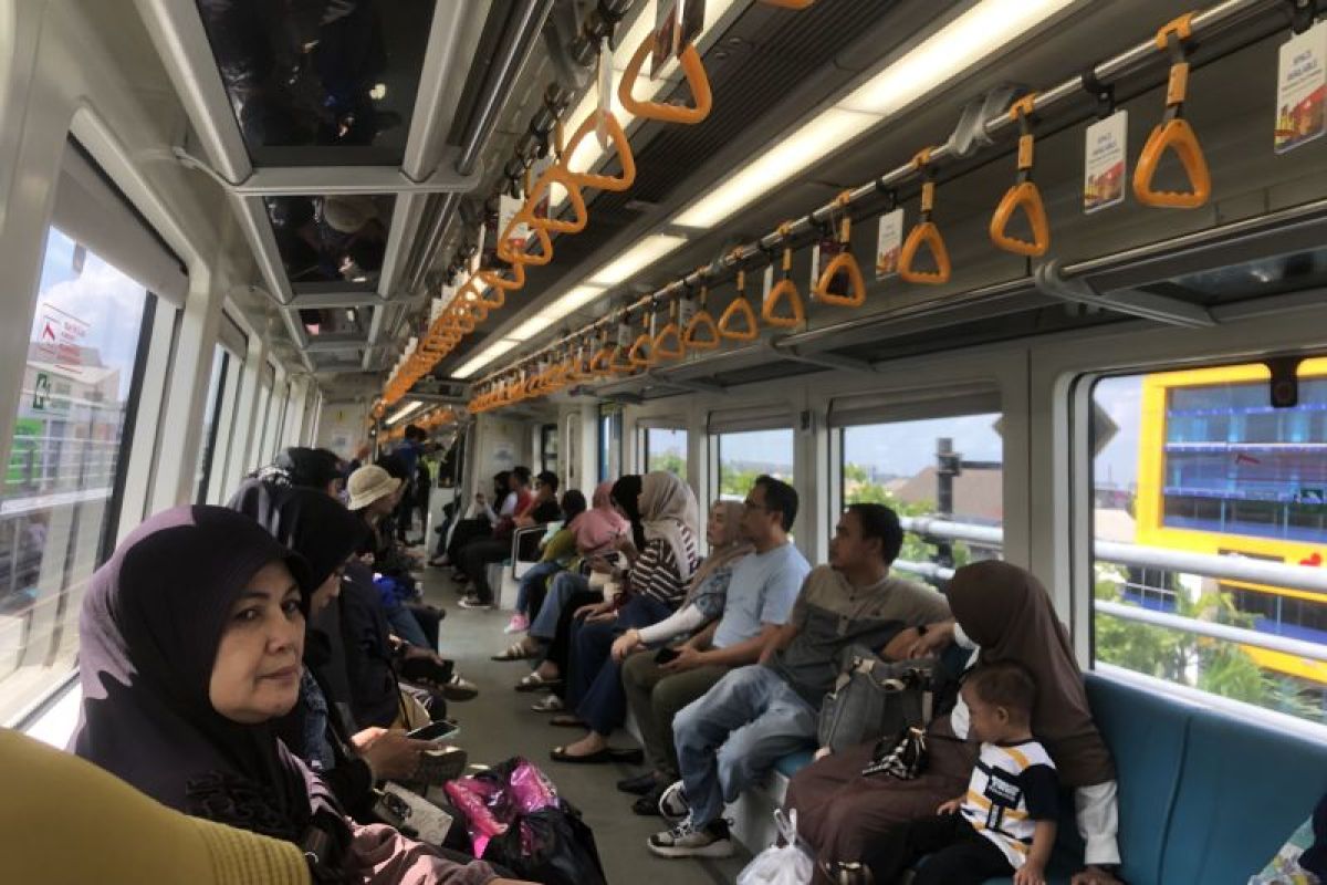 LRT Sumsel layani 321.105 penumpang selama libur Natal 2025