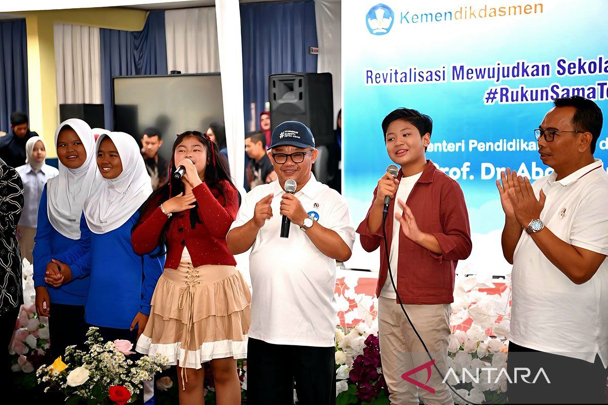 Mendikdasmen-ratusan murid Garut deklarasikan Gerakan Rukun Sama Teman