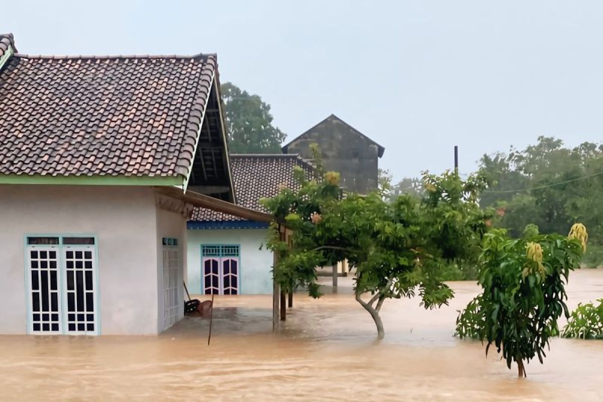 Lima desa di OKU Timur diterjang banjir