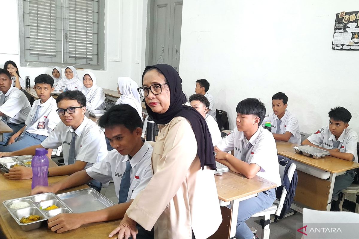 BGN mengingatkan guru juga harus dapat MBG pada 2026