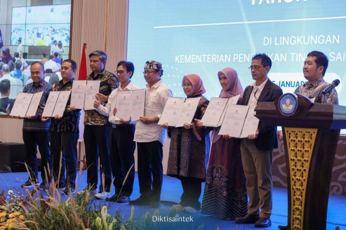 LLDikti Wilayah XI fasilitasi penandatanganan kontrak kinerja 10 PTS