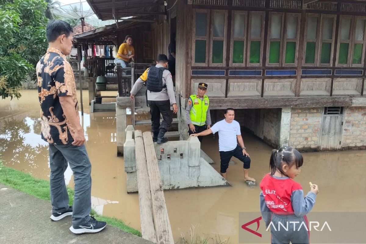 Sebanyak 164 rumah warga Desa Gunung Meraksa OKU terendam banjir
