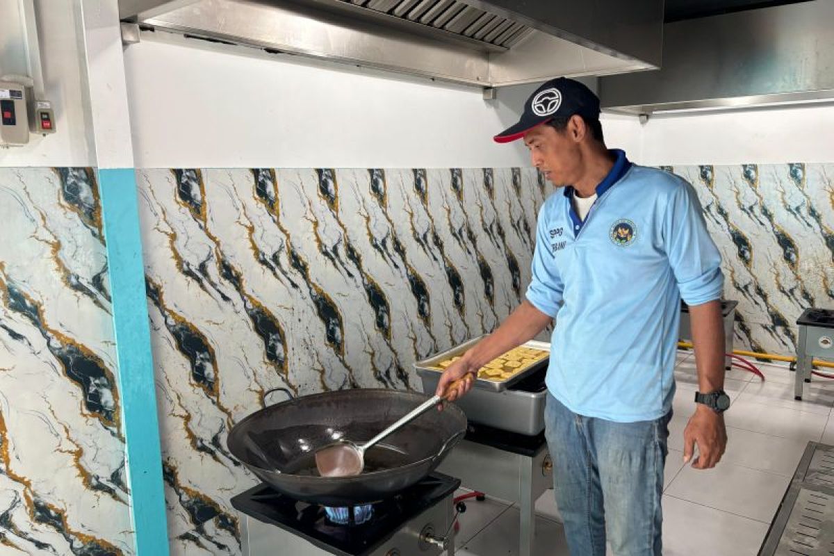 SPPG Gebangsari 2 Genuk jadikan senam sehat agenda bulanan