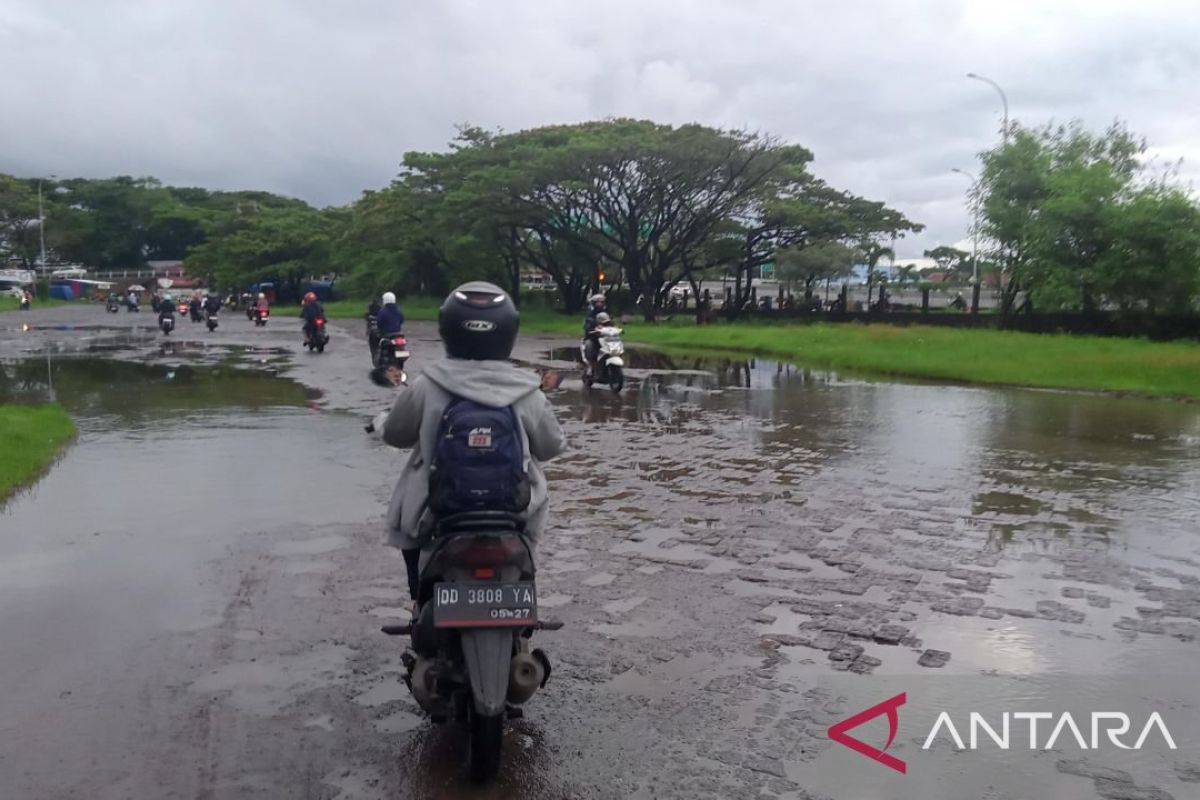 Waspada, BMKG keluarkan peringatan dini potensi cuaca ekstrem empat daerah di Sulsel