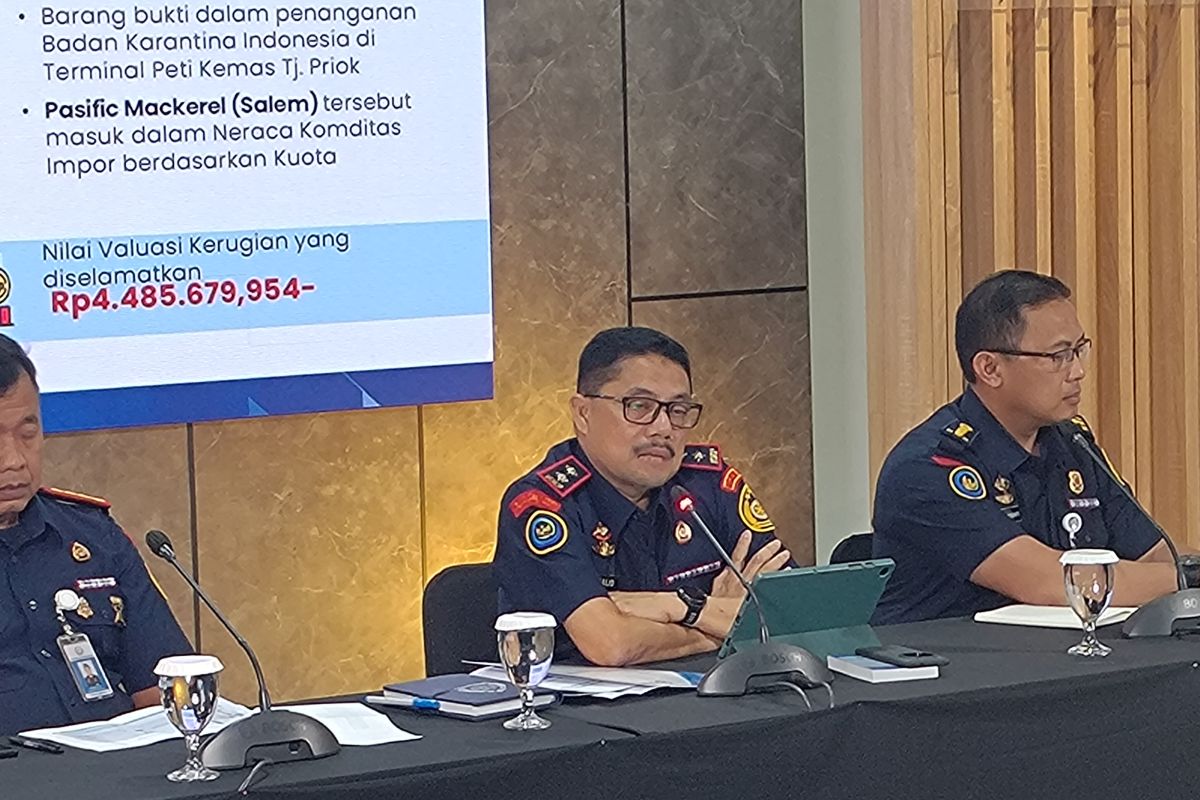 Indonesia saves US$258 thousand loss from illegal frozen fish imports