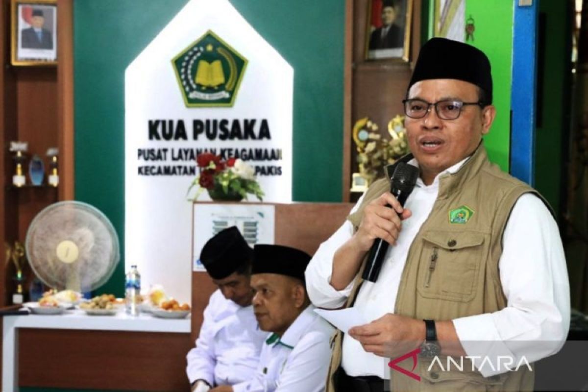 Kemenag salurkan bantuan bagi tokoh agama dan majelis taklim di Sumbar