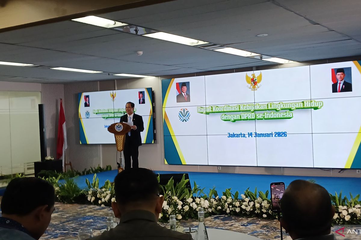 Environment Ministry monitors 100 companies in flood-hit Sumatra