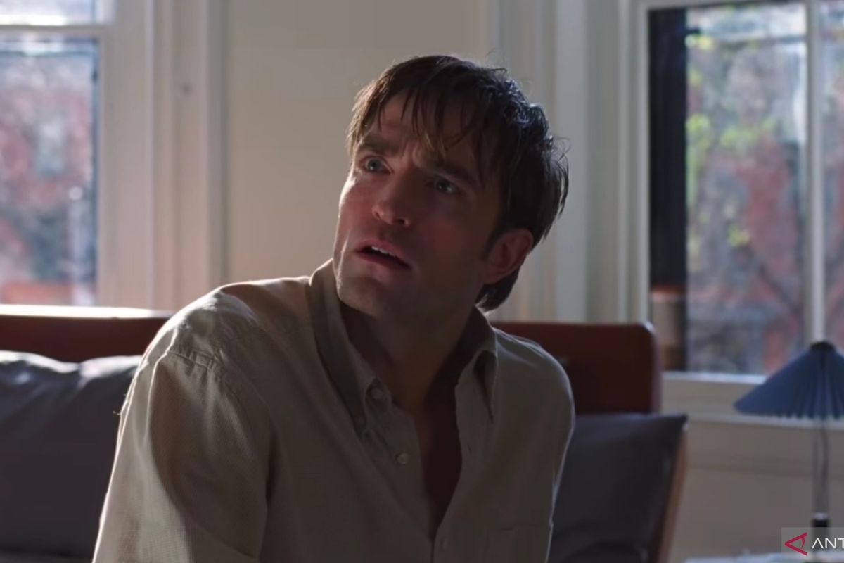 Peran Robert Pattinson dalam film Marty Supreme terungkap