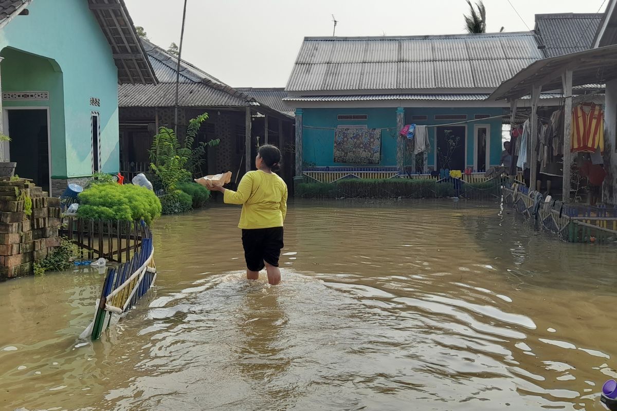 BMKG: Waspada hujan lebat dan banjir rob di Banten pekan ini