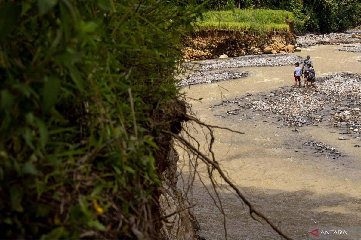 Sumbar butuh anggaran Rp21 triliun untuk penuhi kebutuhan pascabencana