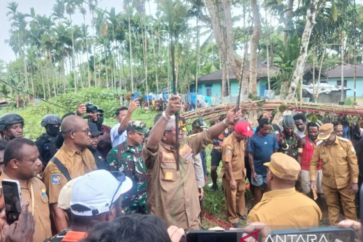 Perdamaian konflik Kwamki Narama