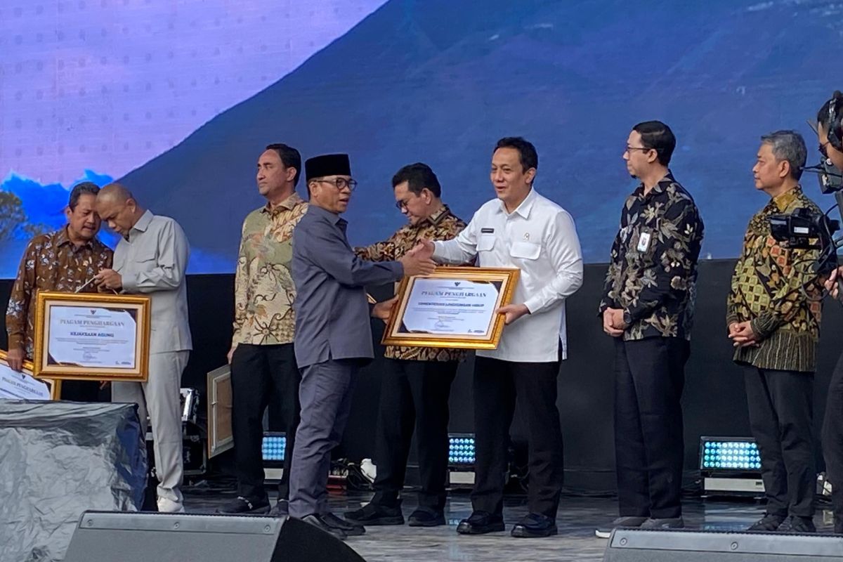 Ministry urges villages to lead in waste management