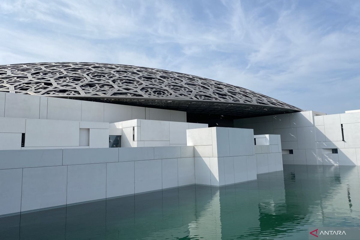 Louvre Abu Dhabi dan identitas baru UEA