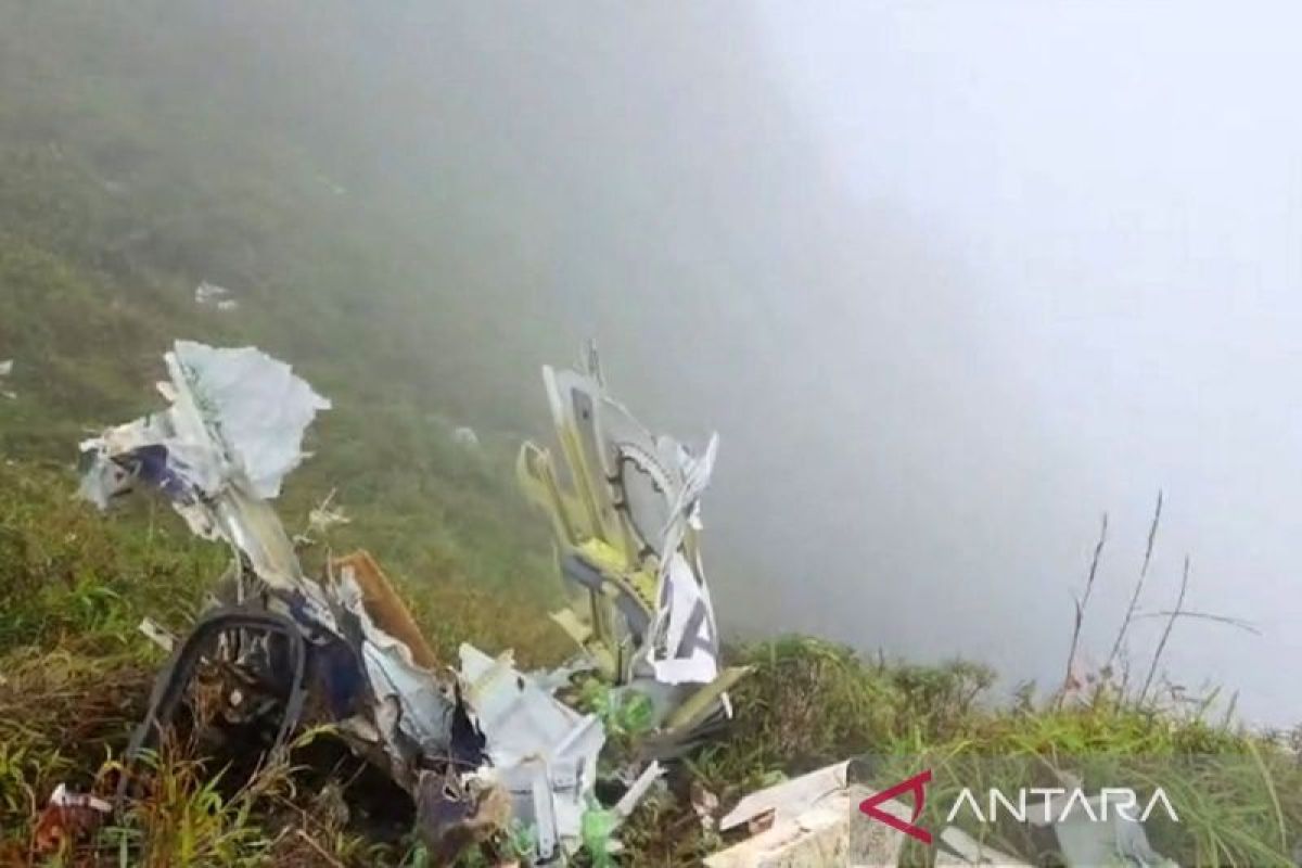 Pencarian serpihan pesawat ditetapkan radius 1 kilometer