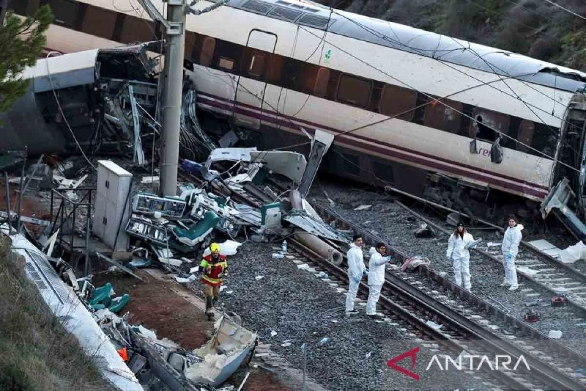 Korban tewas kecelakaan kereta di Spanyol bertambah jadi 42 orang
