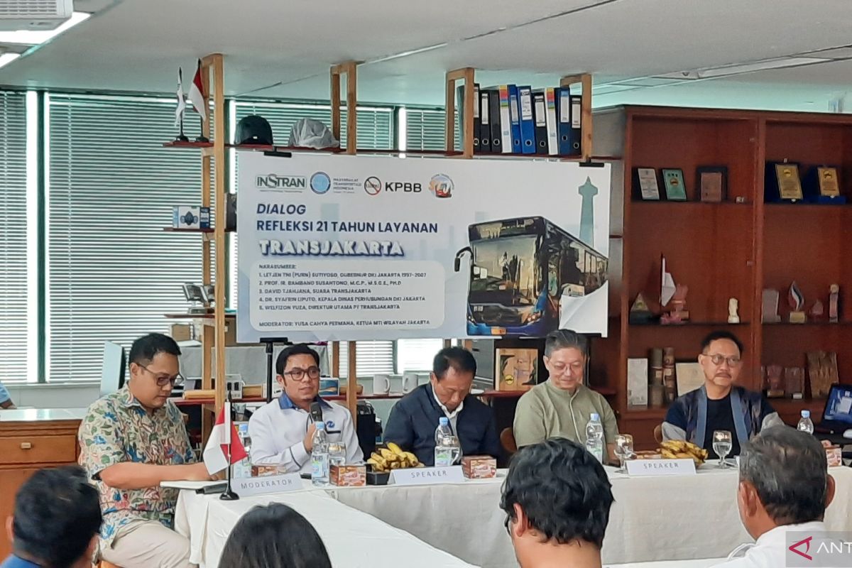 Transjakarta akui ada gap antara jumlah penumpang dan infrastruktur 