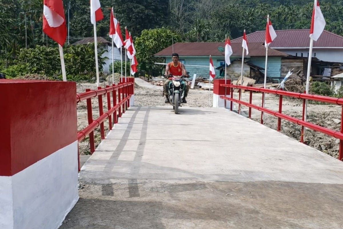 Akses lancar lagi, TNI rampungkan jembatan permanen di Tapanuli Utara