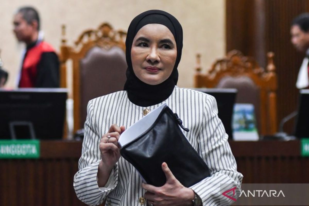 Kasus Holding BUMN memanas, KPK periksa eks Dirut Pertamina Nicke Widyawati
