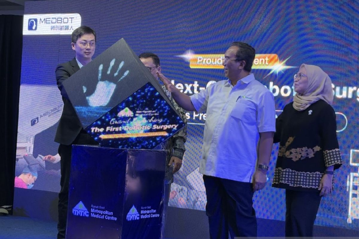 Era baru bedah robotik di Indonesia