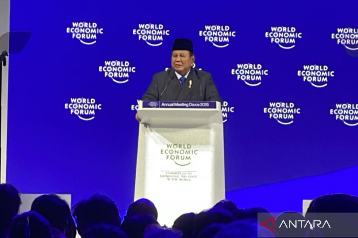 IMF praises Indonesia's economy, Prabowo sees faster growth