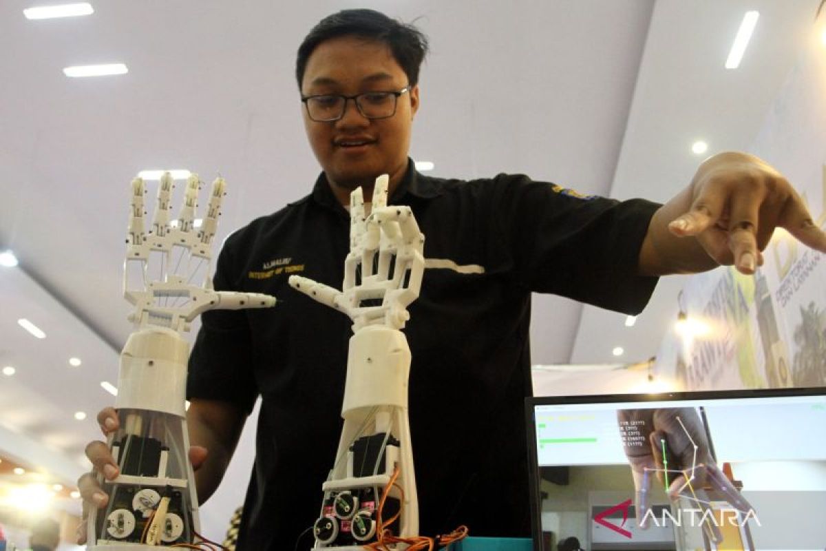 Minister urges youth to lead science-based innovation