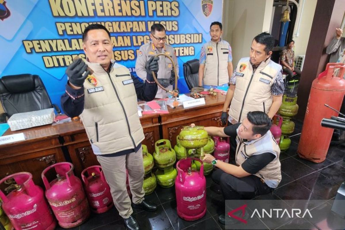 Polda Jateng ungkap komplotan pengoplos elpiji subsidi beromset miliaran rupiah