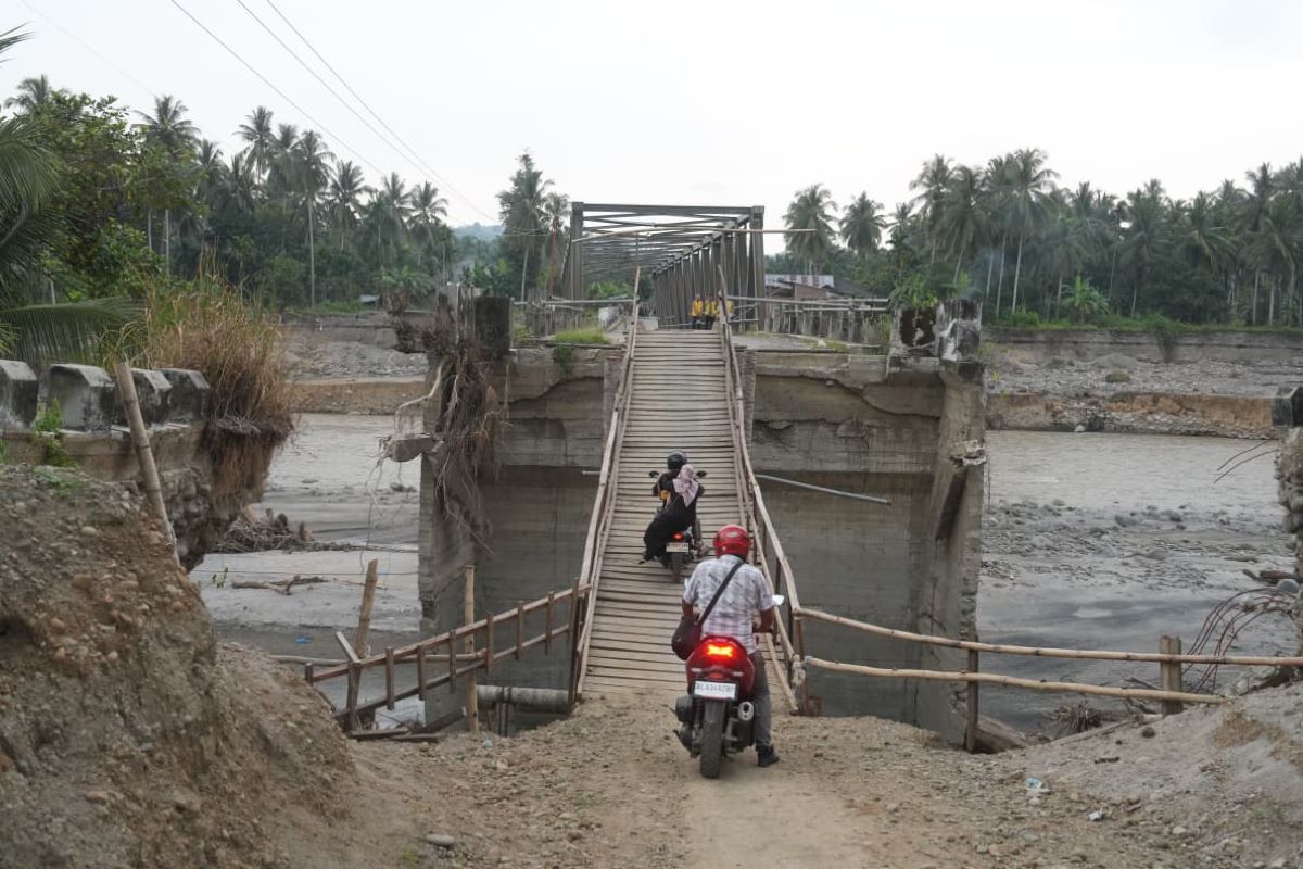 PU siapkan langkah darurat tangani jalan terputus di Jeumpa, Aceh