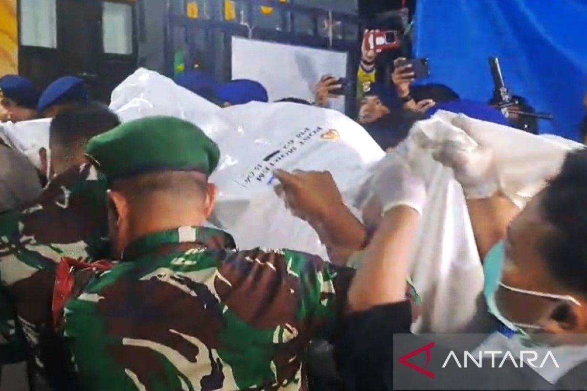 Jenazah keempat korban pesawat ATR tiba di Posko DVI Makassar