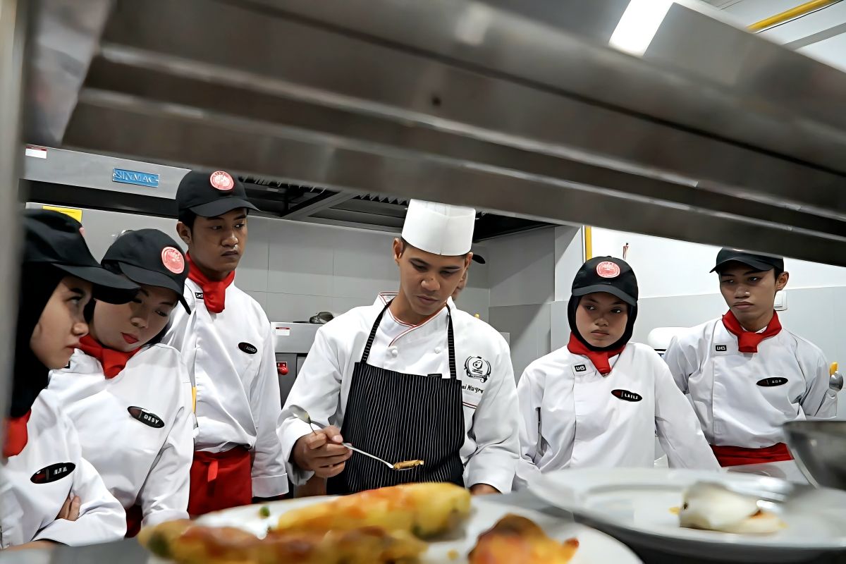 Ministry expands education access through courses, training programs