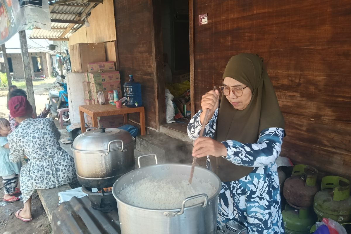 Naajiya Peduli sediakan nasi dan siraman rohani bagi penyintas di Agam