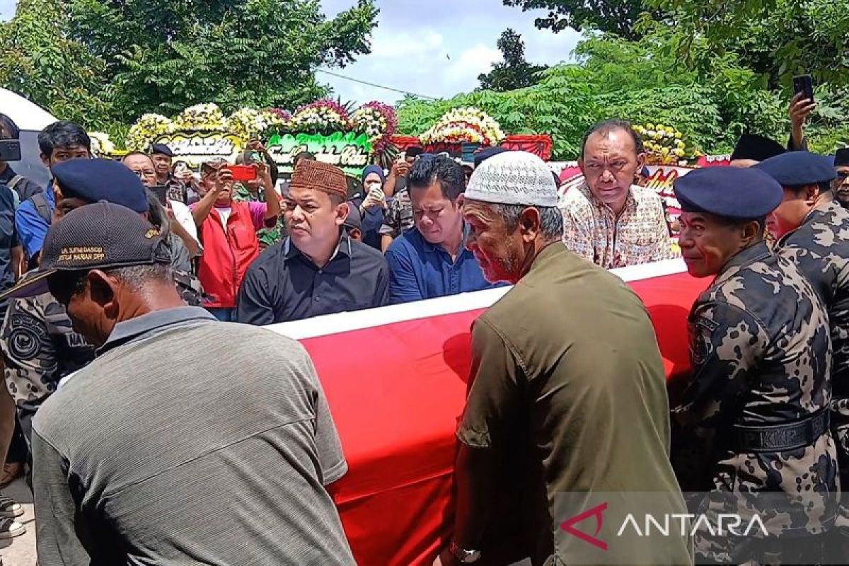 Jenazah pilot ATR 42-500 tiba di rumah duka Tangerang