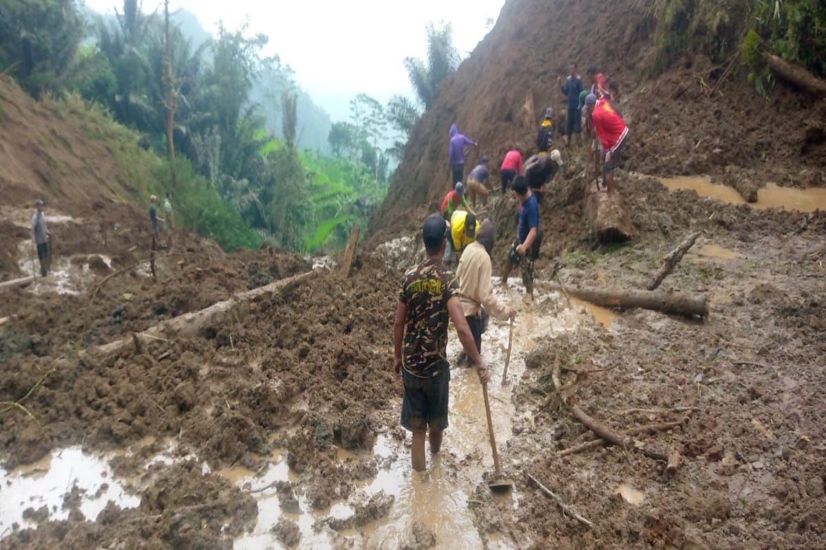 Basarnas: Dua korban longsor Pemalang belum ditemukan