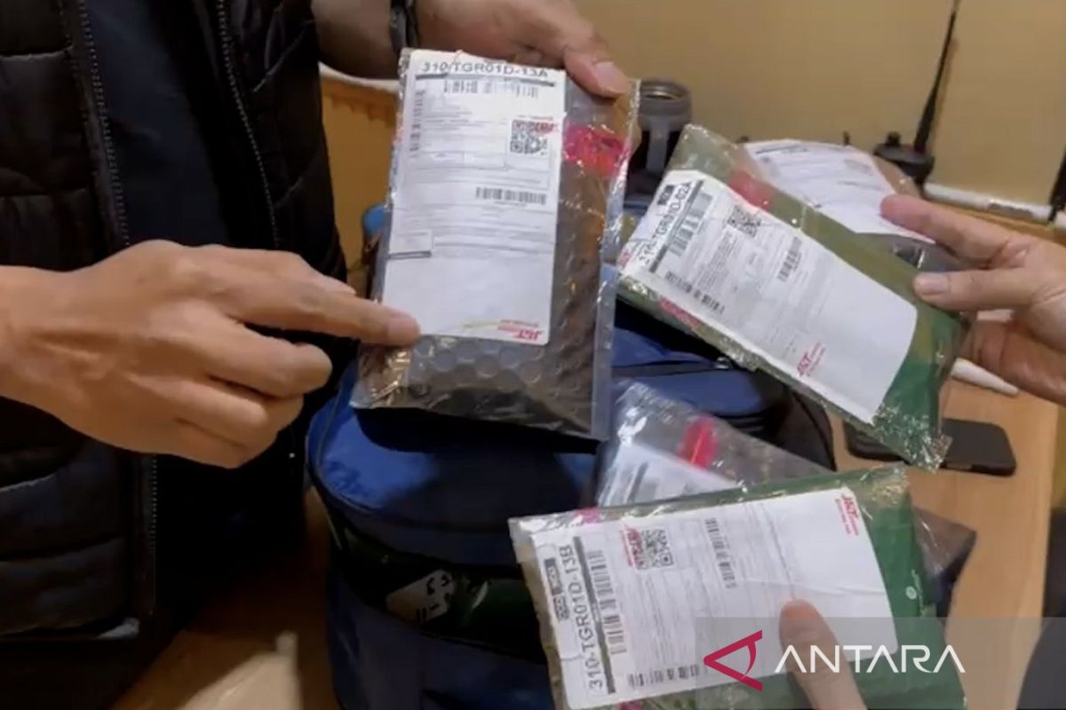 Pakai modus resi palsu, Polisi ungkap peredaran narkoba di Tangerang