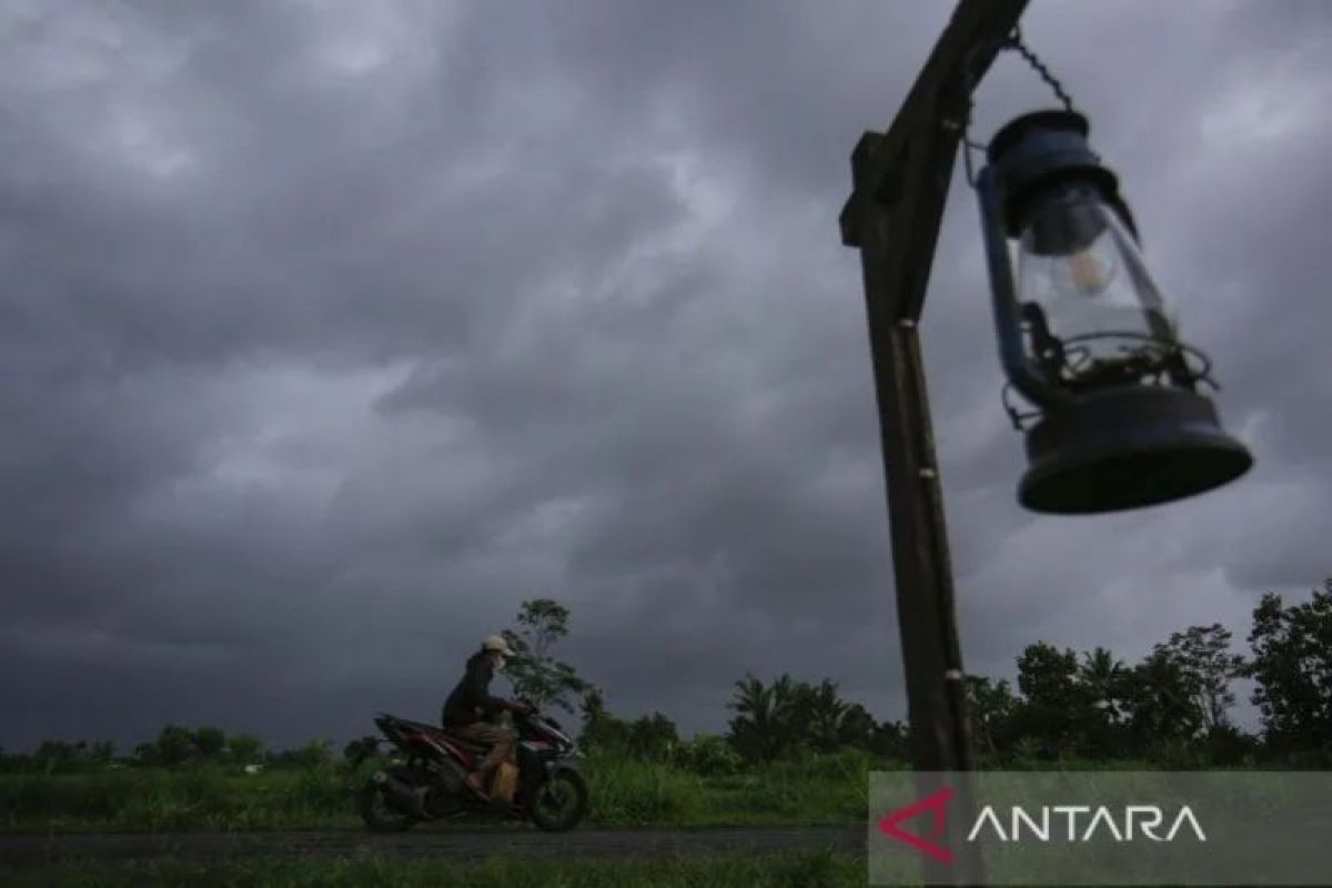 BMKG imbau warga DIY waspadai cuaca ekstrem akibat belokan angin