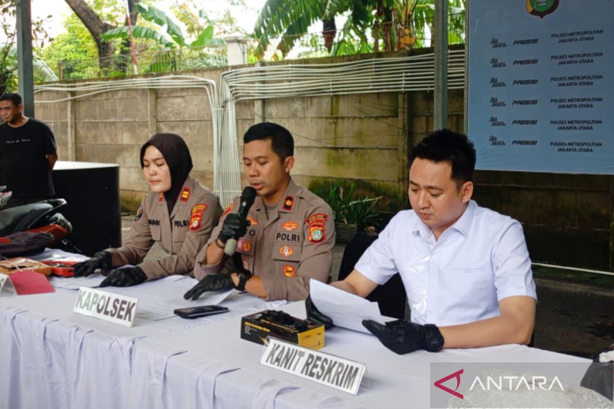 Polisi bongkar modus titip beli dan kurir ganja di Jakut