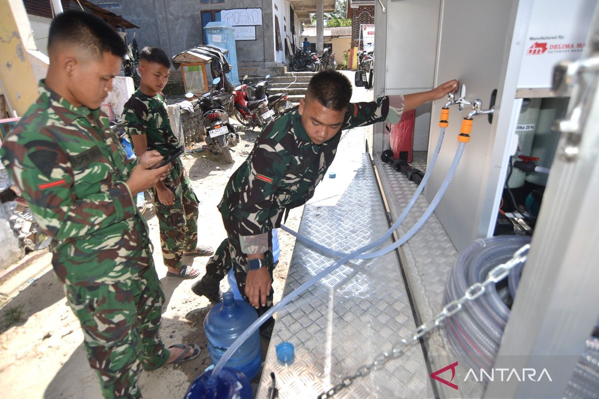 Kemenko Polkam siagakan mobil penjernih air di lokasi terdampak bencana Sumbar