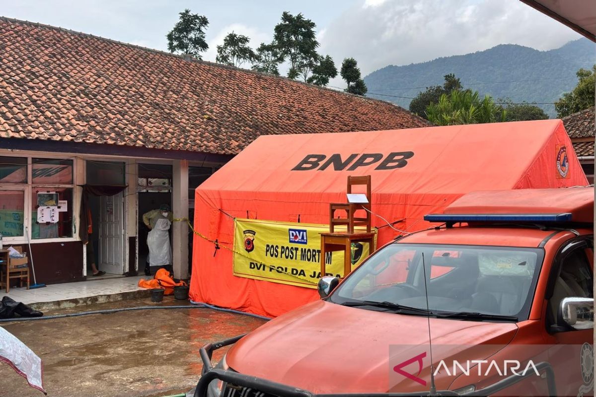 DVI Polda Jabar identifikasi 30 jenazah korban longsor Cisarua