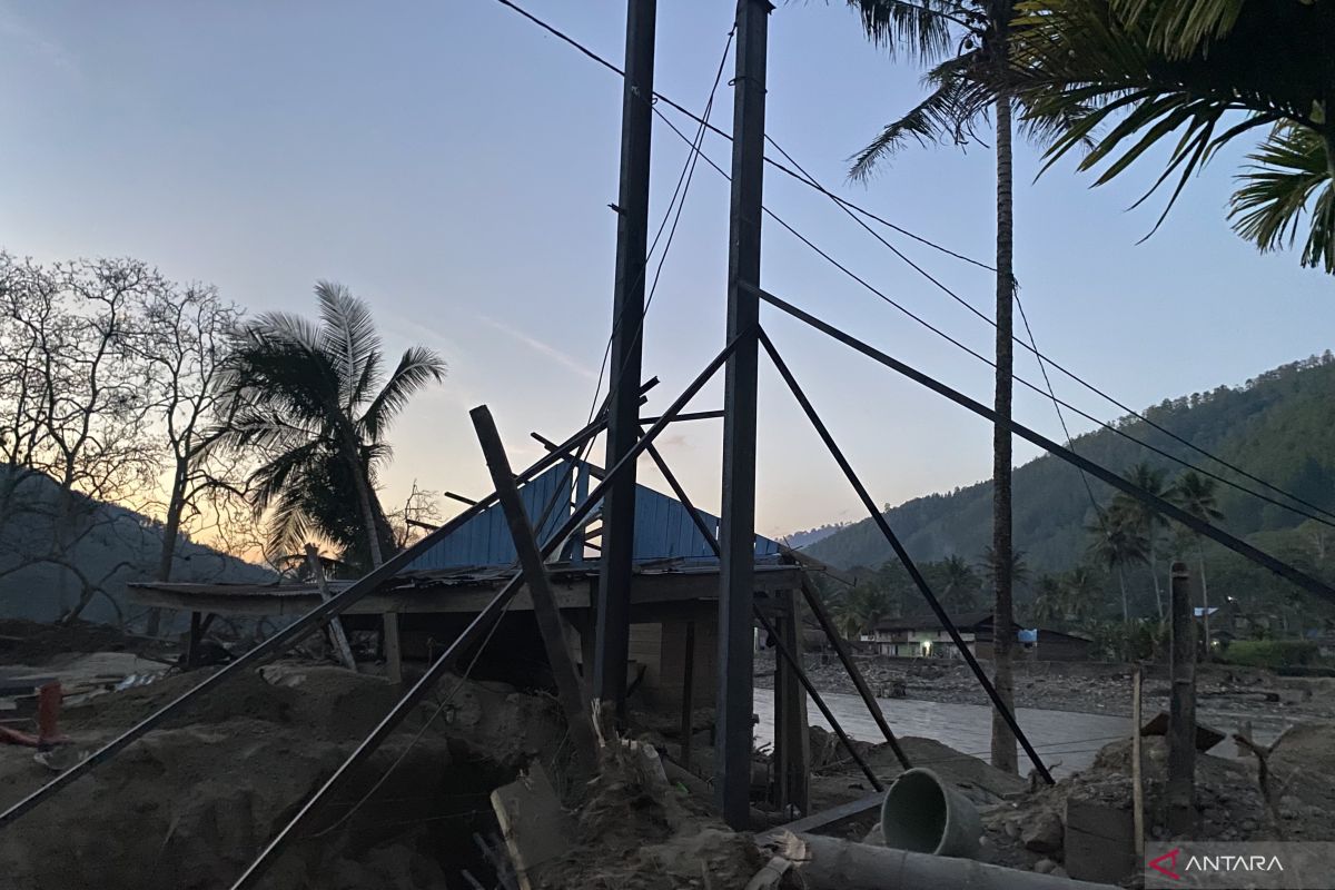 Jembatan penghubung desa terisolasi di Gayo Lues rampung pekan ini