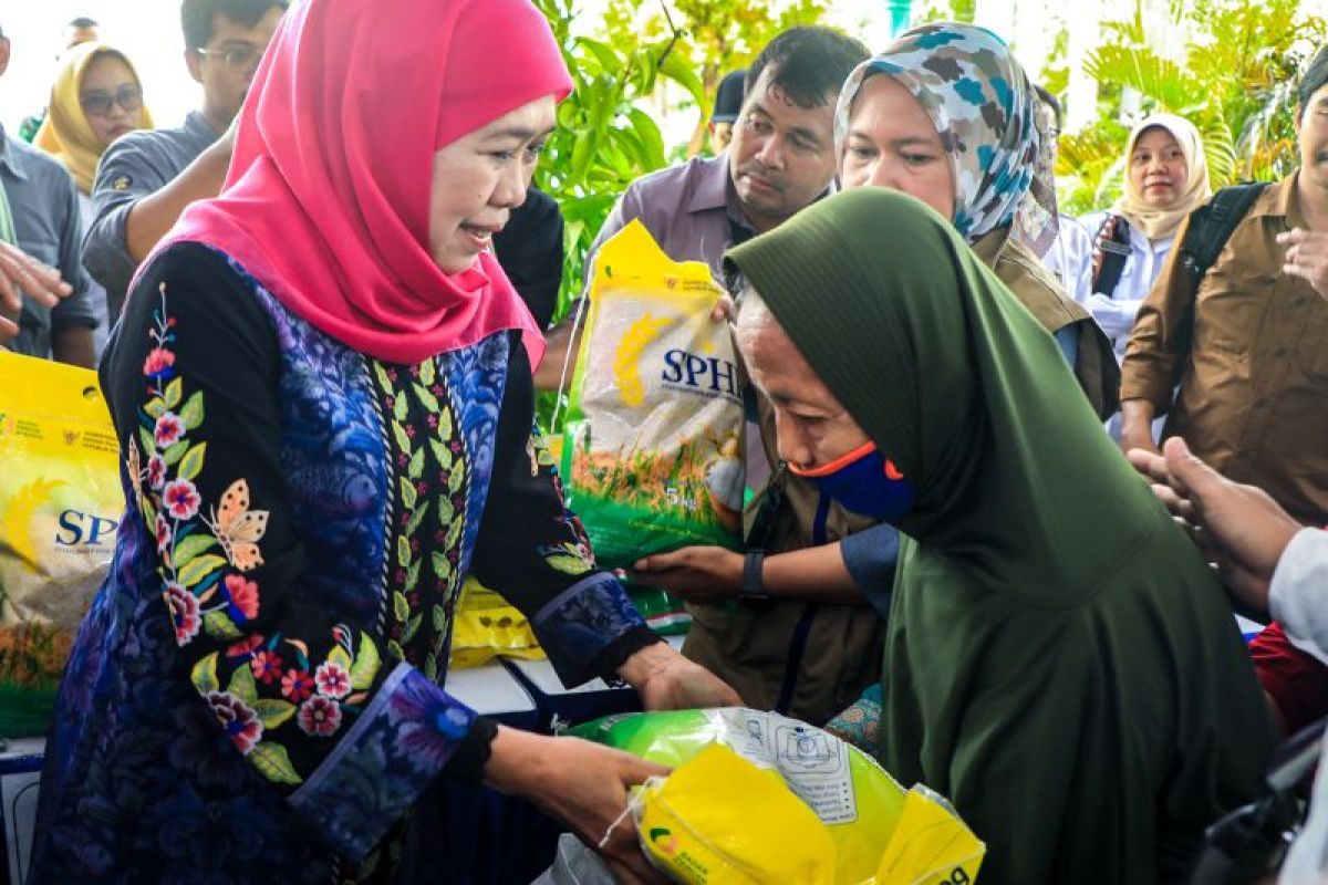 KPK kembali tunda panggilan Gubernur Jatim Khofifah
