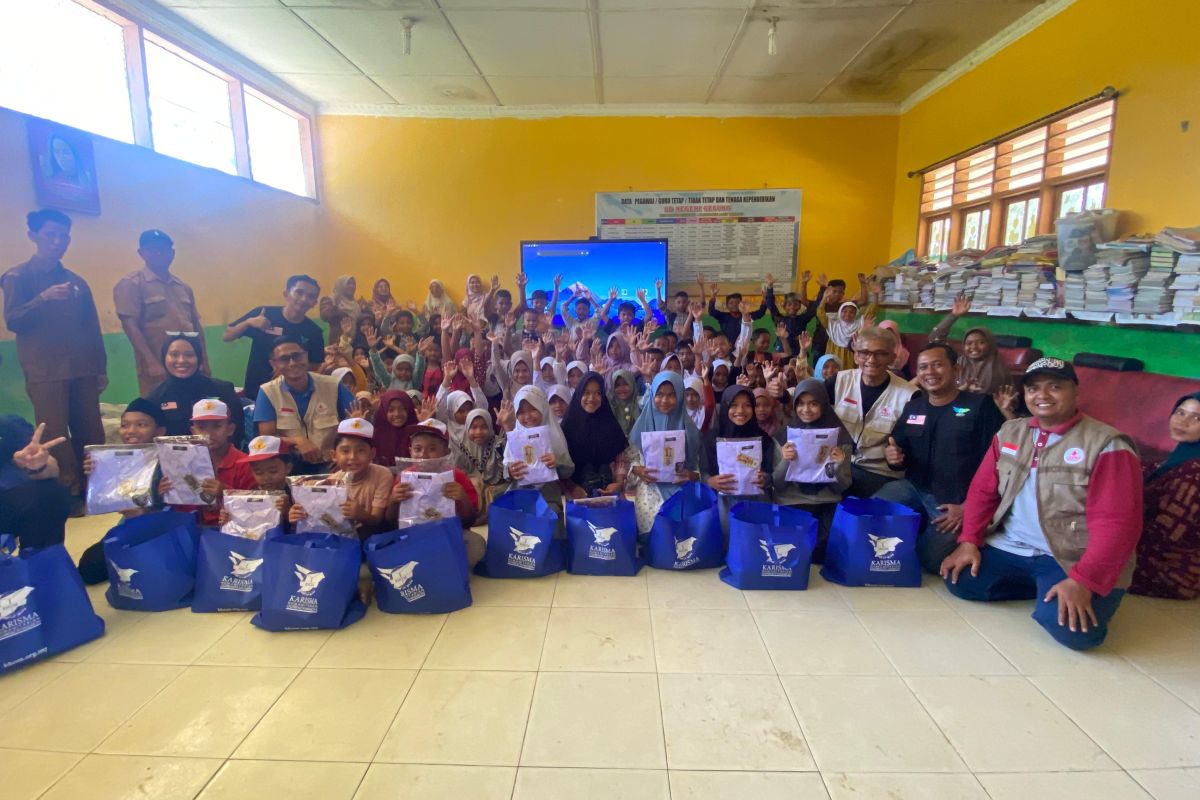 BFLF gandeng donatur asing bantu seragam sekolah untuk pelajar Aceh