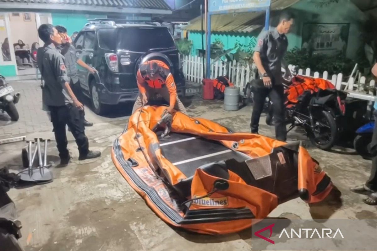 Seorang pemuda nekat ceburkan diri ke kali di Jakbar