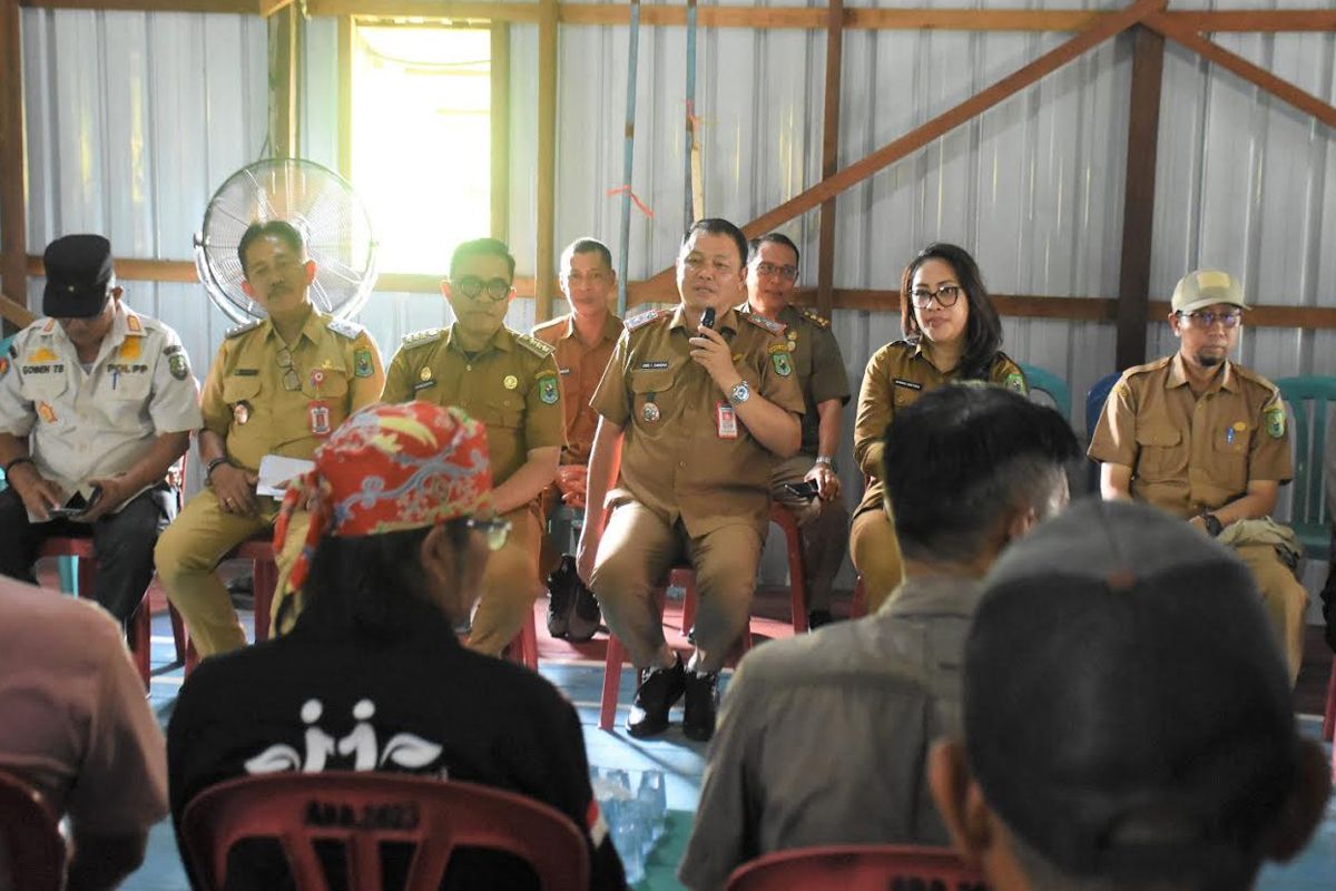 Pastikan program berjalan, Sekda Kapuas kunjungi Desa Sei Bakut