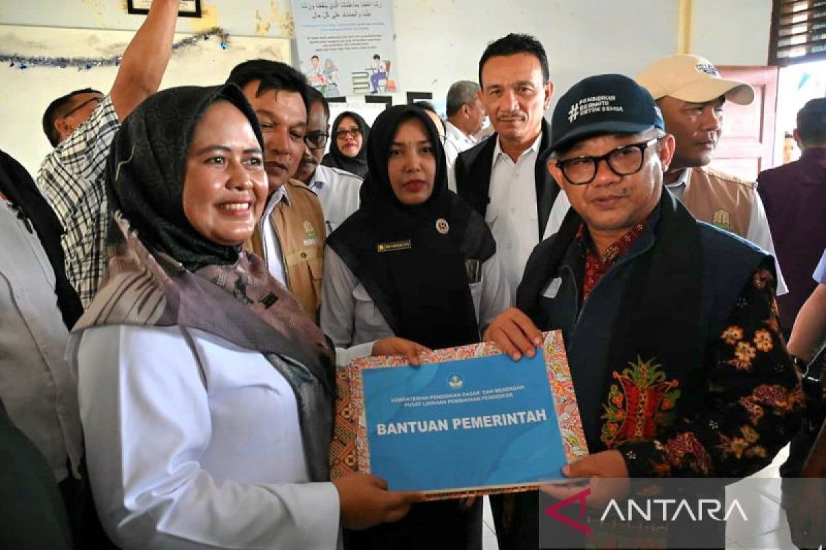 Mendikdasmen pastikan perbaikan sekolah di Aceh tuntas tahun ini