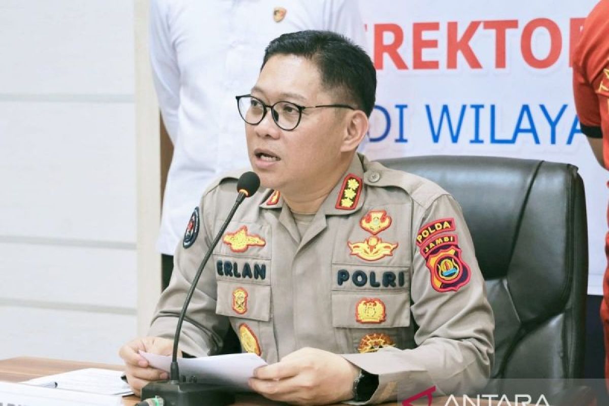 Sopir diperiksa kejiwaannya setelah tabrak pagar Mapolda Jambi